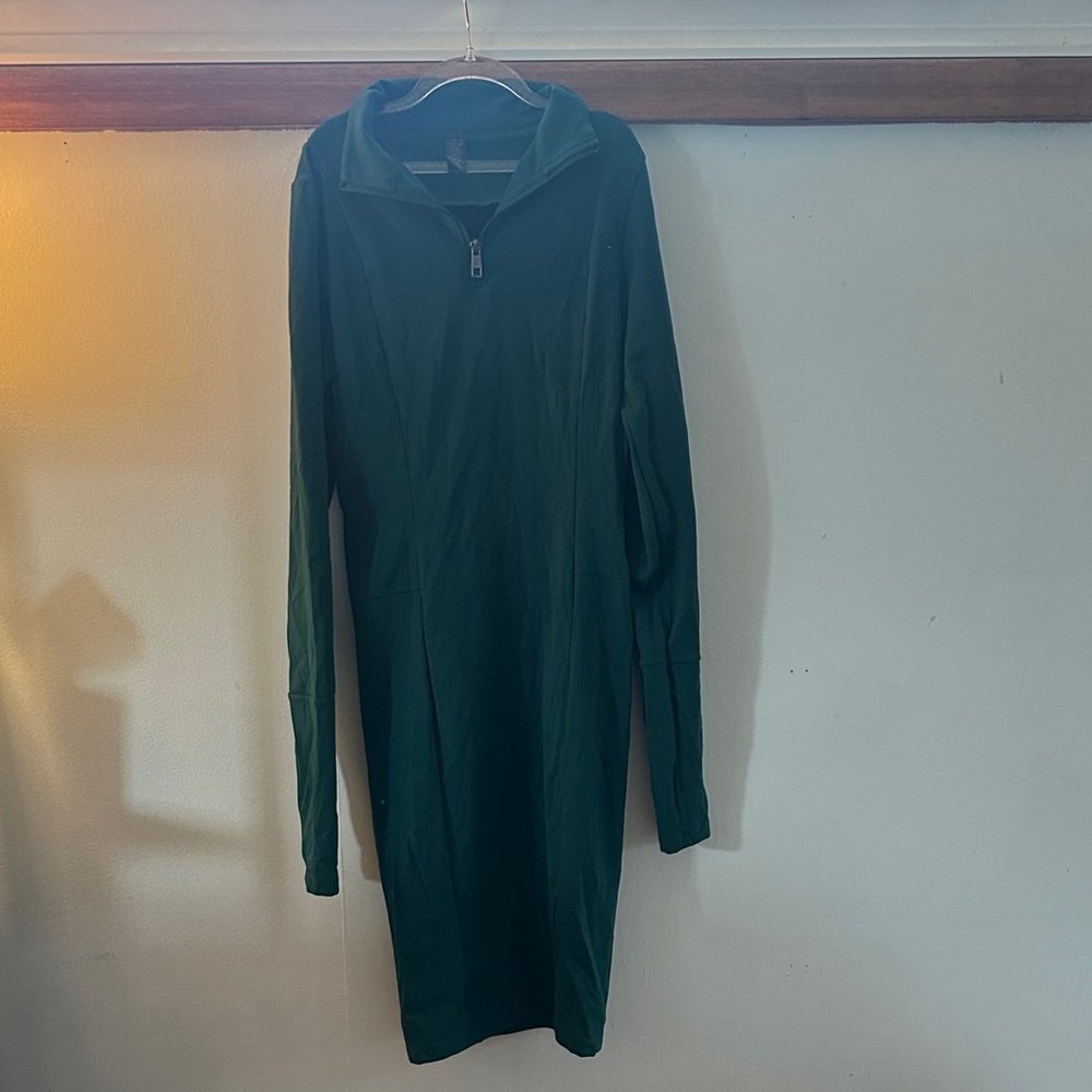 Chic Forest Green Long Sleeve active Dress